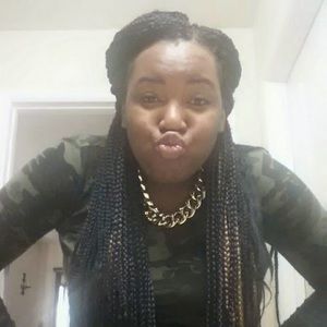 Meet your Posher, Daneque